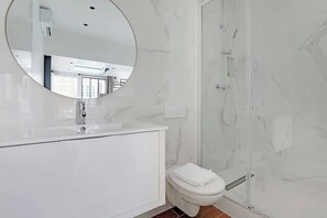Shower, hair dryer, towels - Magnificent loft Porte Versailles & Champs de Mars (Paris)