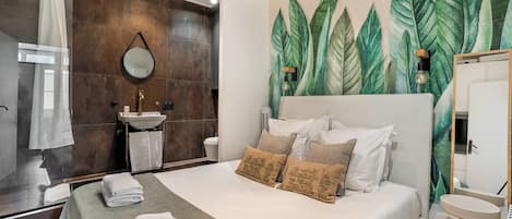 4 Schlafzimmer, Schreibtisch, BĂŒgeleisen/BĂŒgelbrett, WLAN