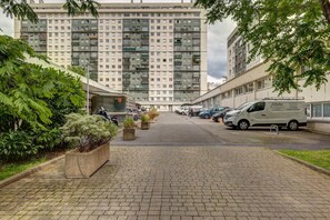 Property grounds - Comfortable 2BD/2BTH by Gare de Lyon! (Paris)