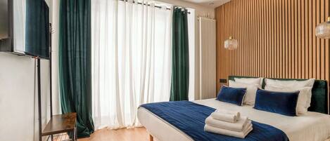 2 Schlafzimmer, Schreibtisch, Bügeleisen/Bügelbrett, WLAN