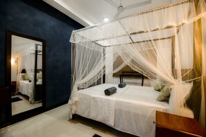 2 bedrooms, iron/ironing board, WiFi, bed sheets - Sea Yo Villa - Hikkaduwa (Hikkaduwa)