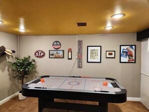Spielezimmer