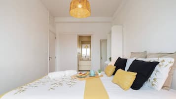 3 habitaciones, tabla de planchar con plancha, cuna de viaje y wifi