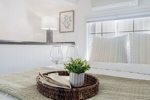 2 Schlafzimmer, Schreibtisch, Bügeleisen/Bügelbrett, WLAN