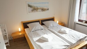 1 Schlafzimmer, Schreibtisch, Reisekinderbett, kostenloses WLAN