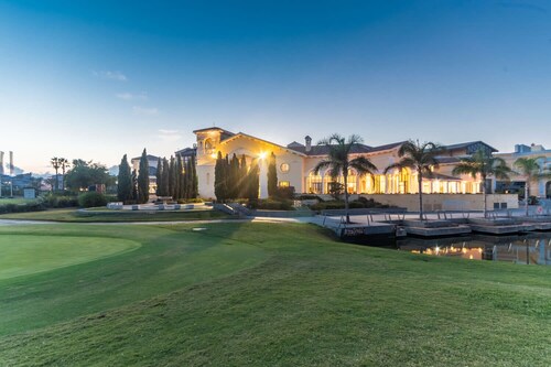 Modern 3 bedroom Town House MA14LT