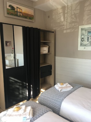 1 bedroom, iron/ironing board, WiFi, bed sheets