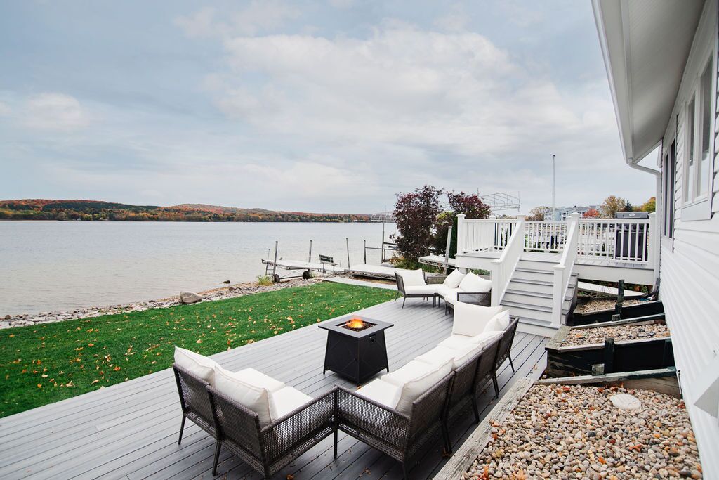 This house is a 3 bedroom(s), 4 bathrooms, located in East Jordan, MI.