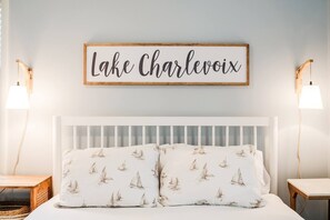 2 chambres, fer et planche à repasser, lit parapluie, Wi-Fi gratuit