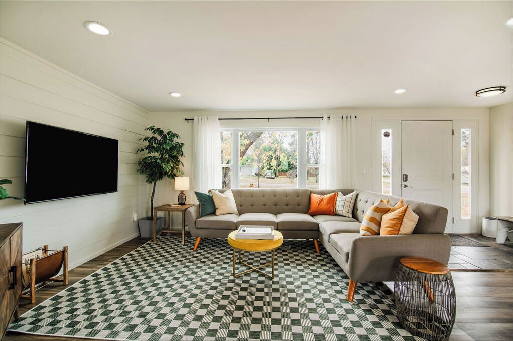 Smart-TV, Bücher, Arbeitsbereiche