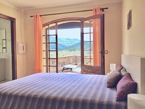 4 chambres, lit parapluie, Wi-Fi gratuit, draps fournis