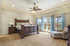 7 slaapkamers, een strijkplank/strijkijzer, reisbedje, gratis wifi