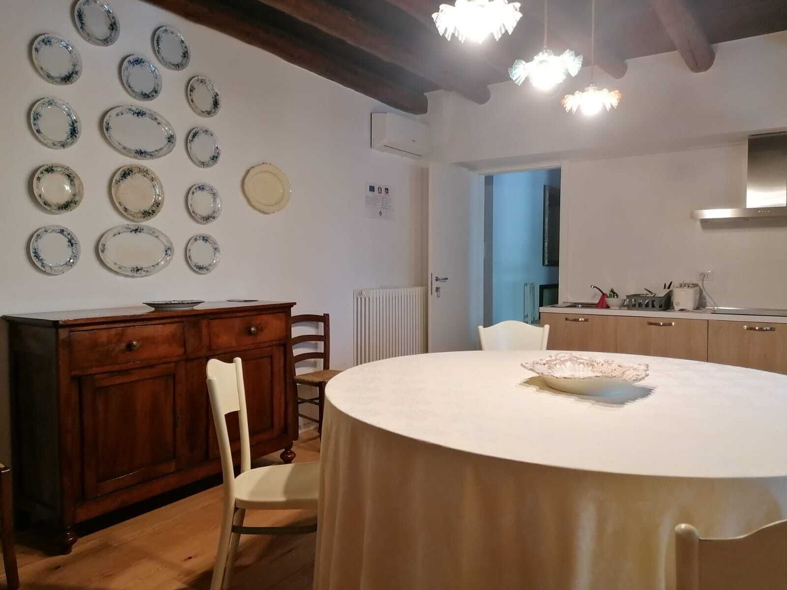 Camera Comfort con letto matrimoniale o 2 letti singoli, vista giardino | Cucina condivisa | Frigorifero, microonde, lavastoviglie