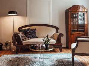 Memory-foam beds, individually decorated, individually furnished - The Woodland Lodge Gisselfeld (Haslev)