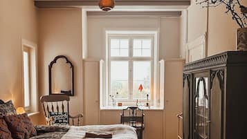 Mixi´s Room with woodland view | Memory foam beds, individually decorated, individually furnished