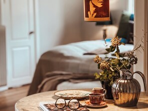 Romantische tweepersoonskamer | Bedden met traagschuimmatrassen, individueel gedecoreerd