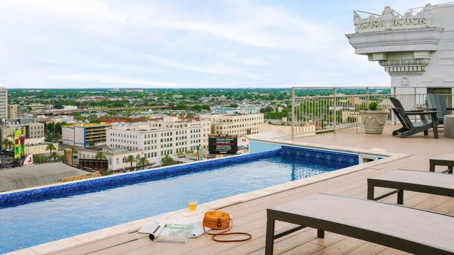 Spacious Modern Condos near French Quarter
