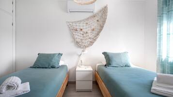 3 slaapkamers, een strijkplank/strijkijzer, gratis wifi, beddengoed