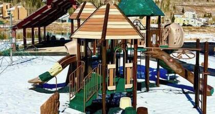 EW 105-Cozy Adorable Condo That Is A Ski In/Out