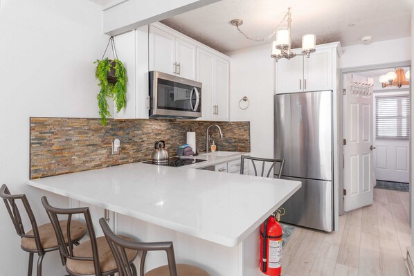 Fridge, microwave, oven, stovetop