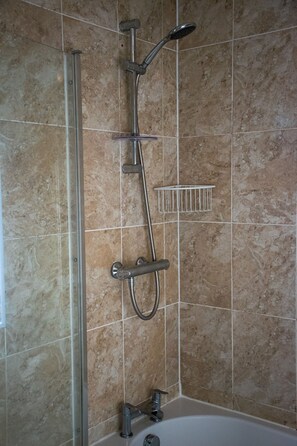 Towels, toilet paper - NEC/Arena, AirPort, Birmingham Business Park stays (Chelmsley Wood)