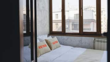 1 habitación, tabla de planchar con plancha, wifi y ropa de cama