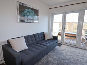 Living area - 22 River View (Preston)