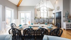 Dining - Ocean Views! Steps To Beach! 5bd Luxury Home! (Kill Devil Hills)