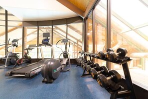 Fitness facility - Country Club Suite: King Bed, Jet-Tub, Pool, Gym (Shanty Bay)