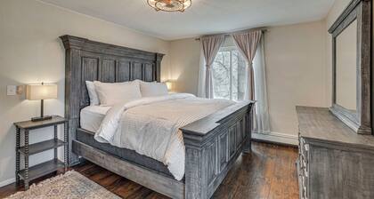 Grand Junction Condo: Balcony, Community Pool!