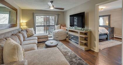 Grand Junction Condo: Balcony, Community Pool!