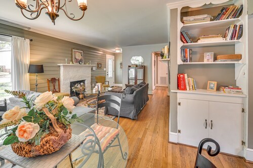 Cute Downtown Conway Duplex - 15 Mi to Beach!