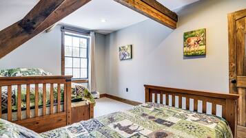 House (5 Bedrooms) | Interior