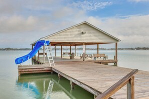 Apartment (3 Bedrooms) | Interior - Townhome w/ Outdoor Pool & White Lake Access! (Elizabethtown)