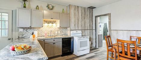 Apartment (3 Bedrooms) | Front of property