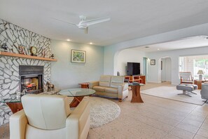 House (3 Bedrooms) | Interior - Waterfront Palmetto Home w/ Private Pool & Dock! (Palmetto)