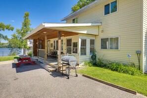 House (4 Bedrooms) | Interior - Lakefront Suring Home w/ Pool Table + Views! (Suring)