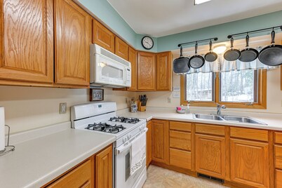 Lakefront Suring Home w/ Pool Table + Views!