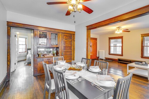 Cozy Minneapolis Apartment, 1 Mi to Downtown!