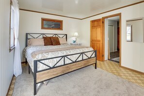 House (4 Bedrooms) | Interior - Meet Country Animals! Farmyard Stays Dundee Home (Dundee)