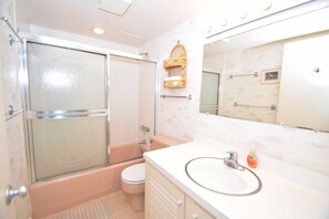 Condo, 1 quarto | Banheiro