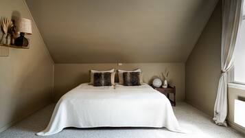 8 camere, Wi-Fi, lenzuola