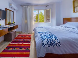 Luxe beddengoed, Select Comfort-bedden, een minibar