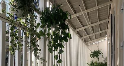 Great neighborhood! Close to everything