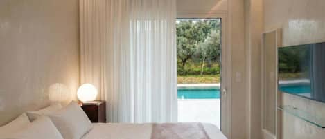 アイロン / アイロン台、WiFi、ベッドシーツ