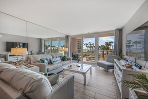 TV - Pet Friendly, 1st Floor 2BR 2BA @ Dunes of Panama in the B Building! (Panama City Beach)