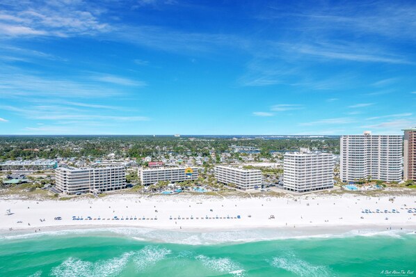 On the beach - Pet Friendly, 1st Floor 2BR 2BA @ Dunes of Panama in the B Building! (Panama City Beach)