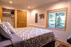 4 chambres, bureau, draps fournis