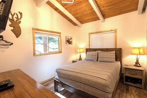 4 Schlafzimmer, Schreibtisch, Bettwäsche