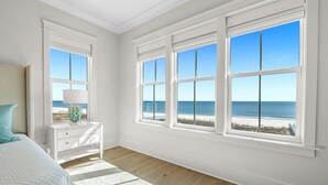 6 bedrooms, iron/ironing board, free WiFi, bed sheets - Jolie Cote Beach House | Gulf Front | Private Pool | Beach Getaways (Pensacola)